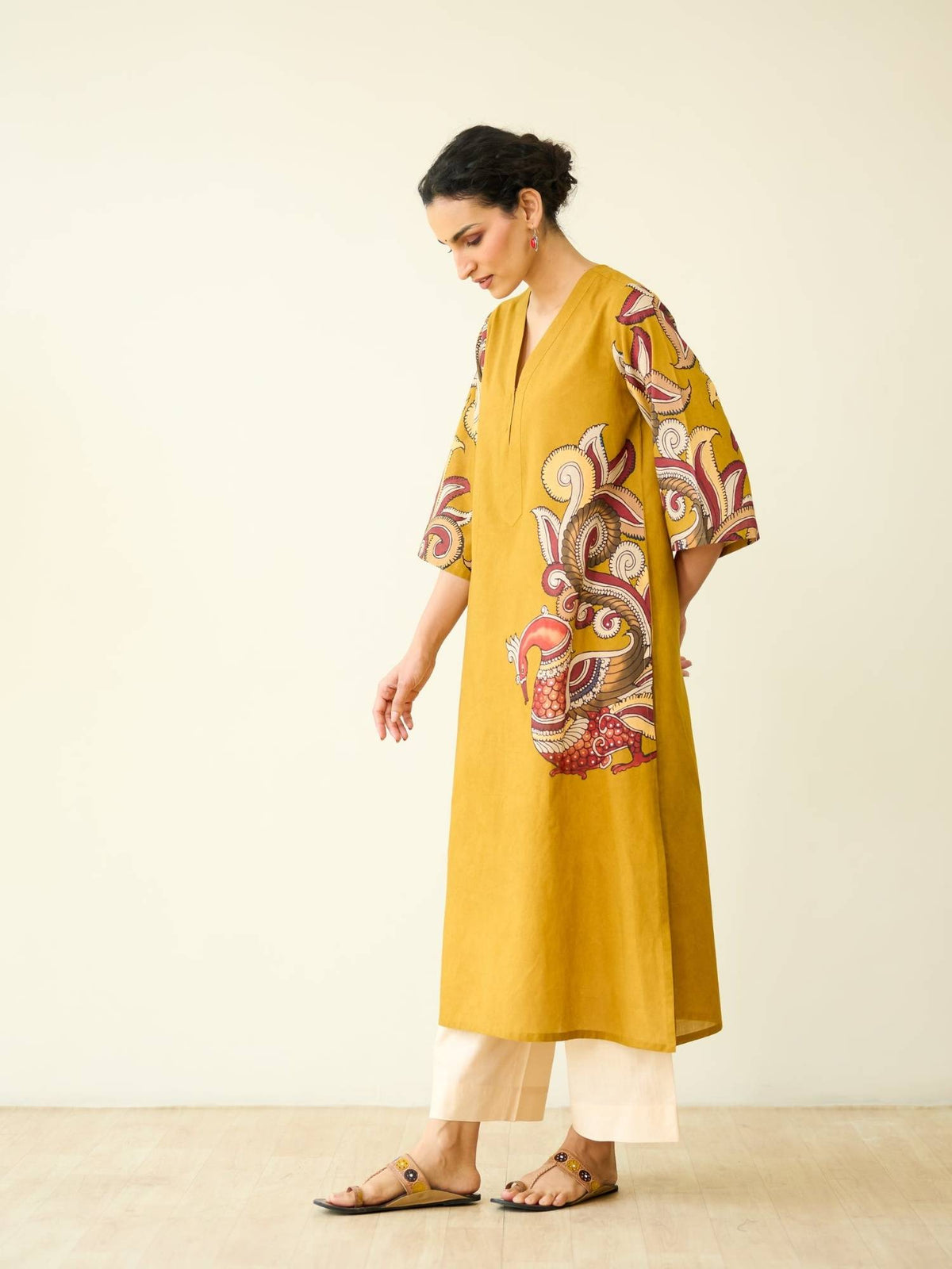 Green Embellished/Sequined Regular Kurta | KDG - view 25