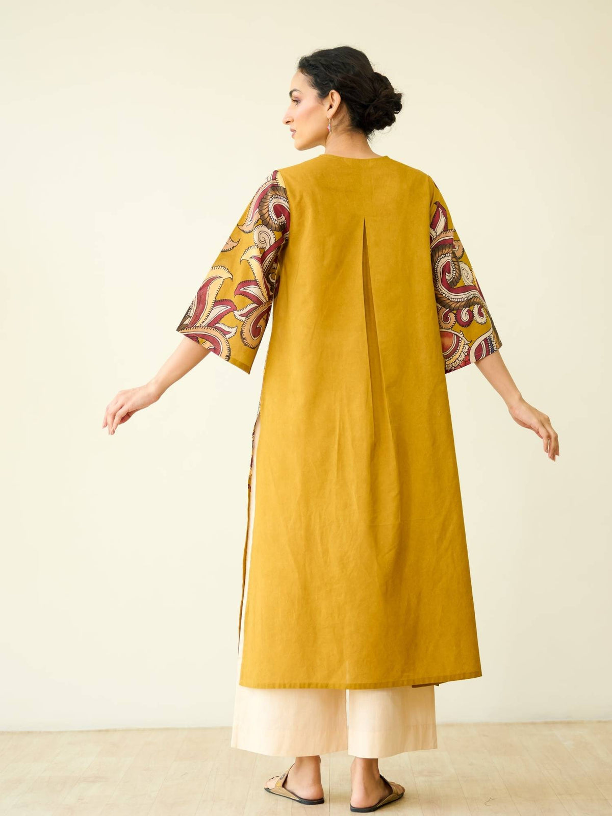 Green Embellished/Sequined Regular Kurta | KDG - view 26