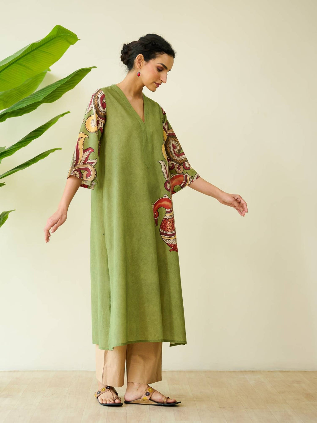 Green Embellished/Sequined Regular Kurta | KDG - view 5