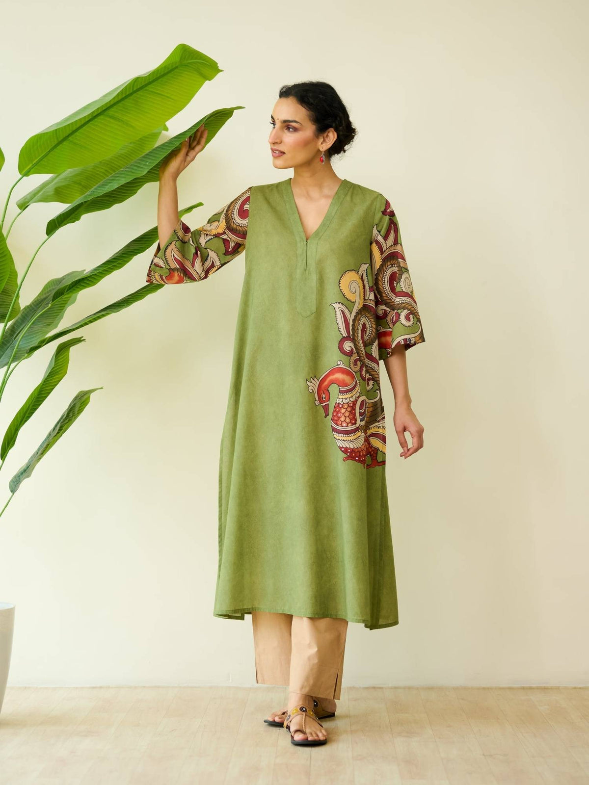 Green Embellished/Sequined Regular Kurta | KDG - view 6