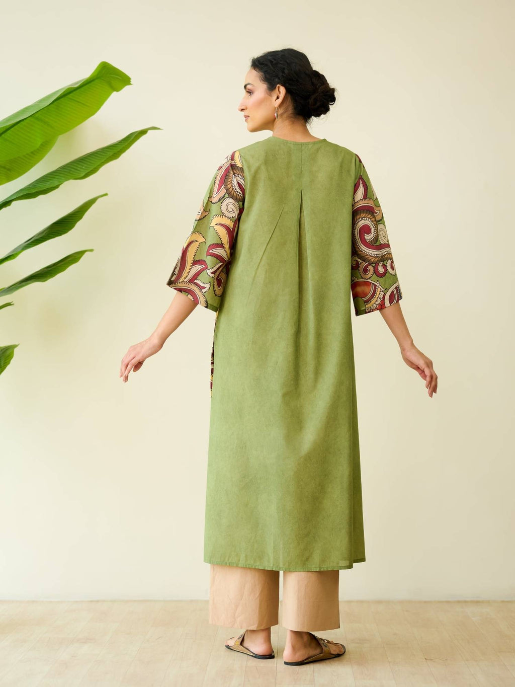 Green Embellished/Sequined Regular Kurta | U3S - view 7