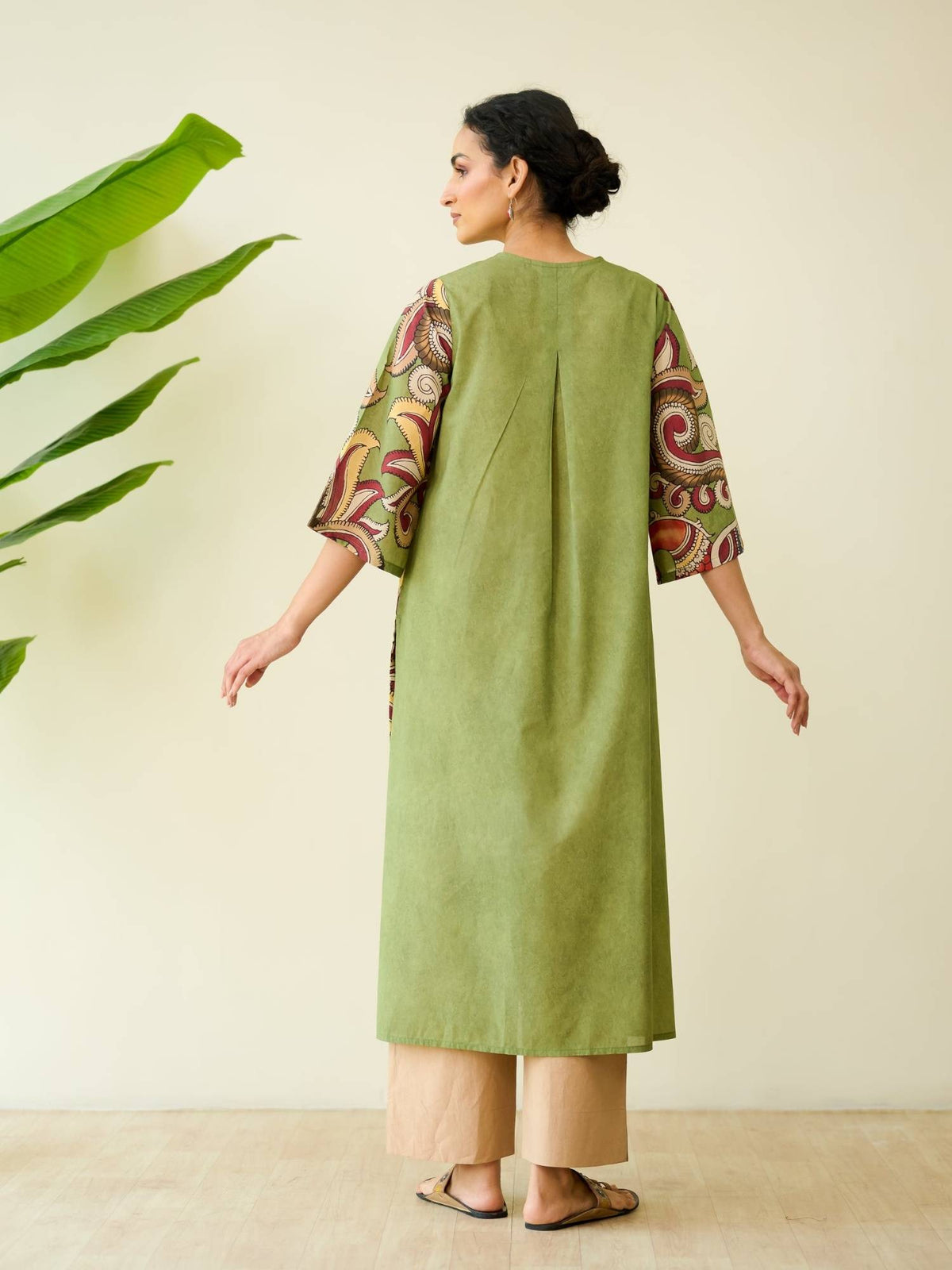 Green Embellished/Sequined Regular Kurta | U3S - view 7