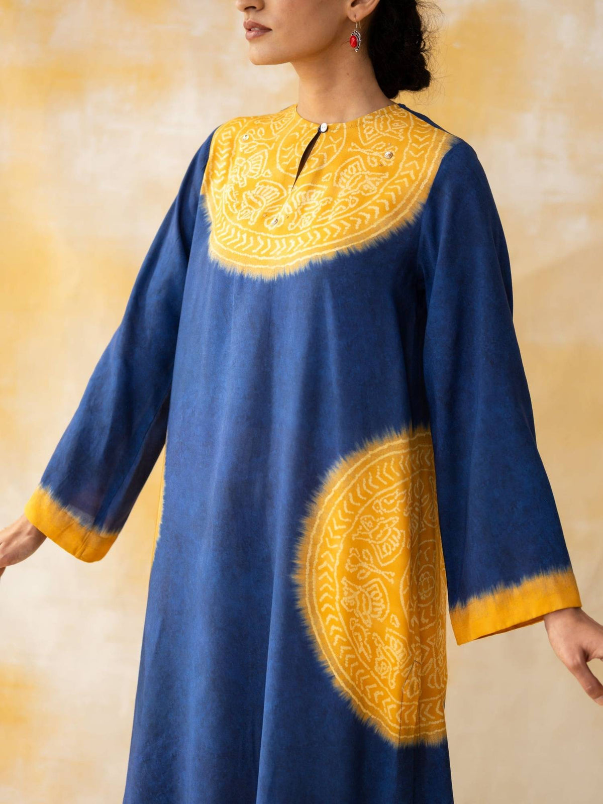 Green Embellished/Sequined Regular Kurta | KDG - view 26