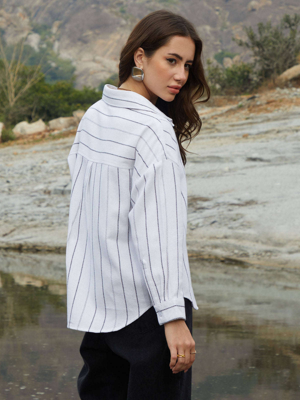 Women Daisy White Woven Stripe Oversized Shirt | S67 - view 4