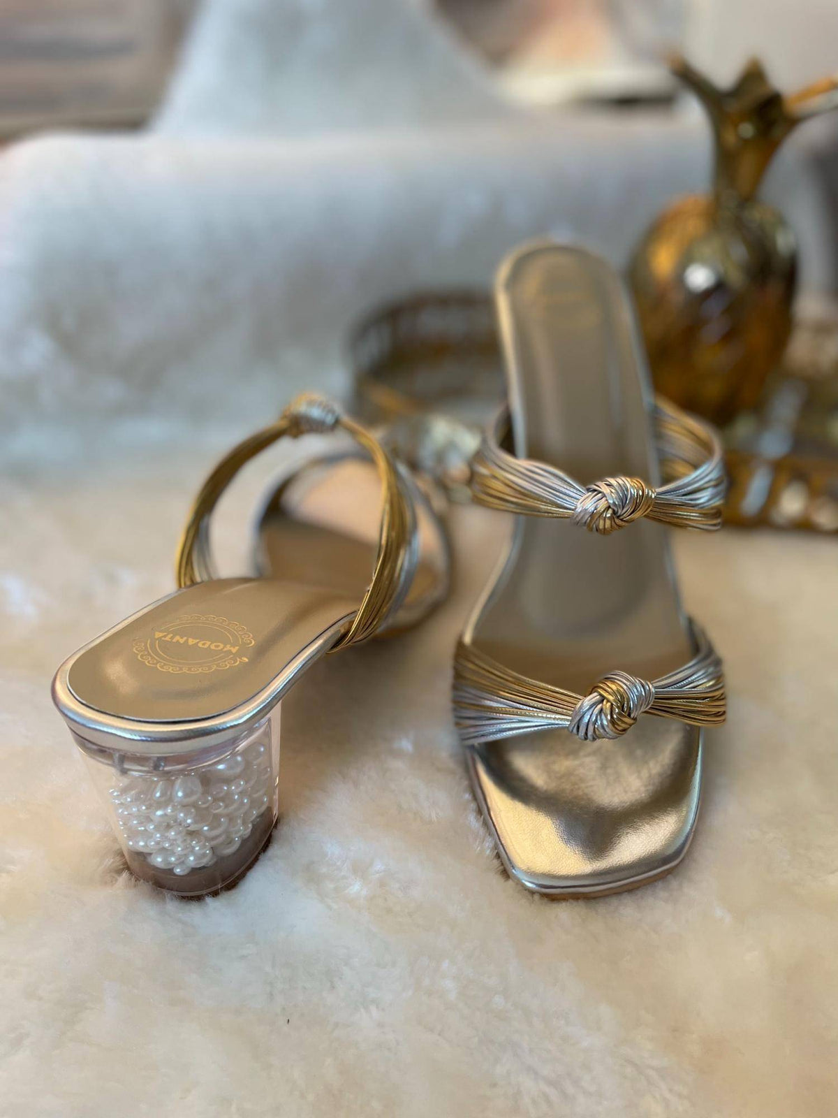 Gold Knot Pearl Heels | H78 - view 3