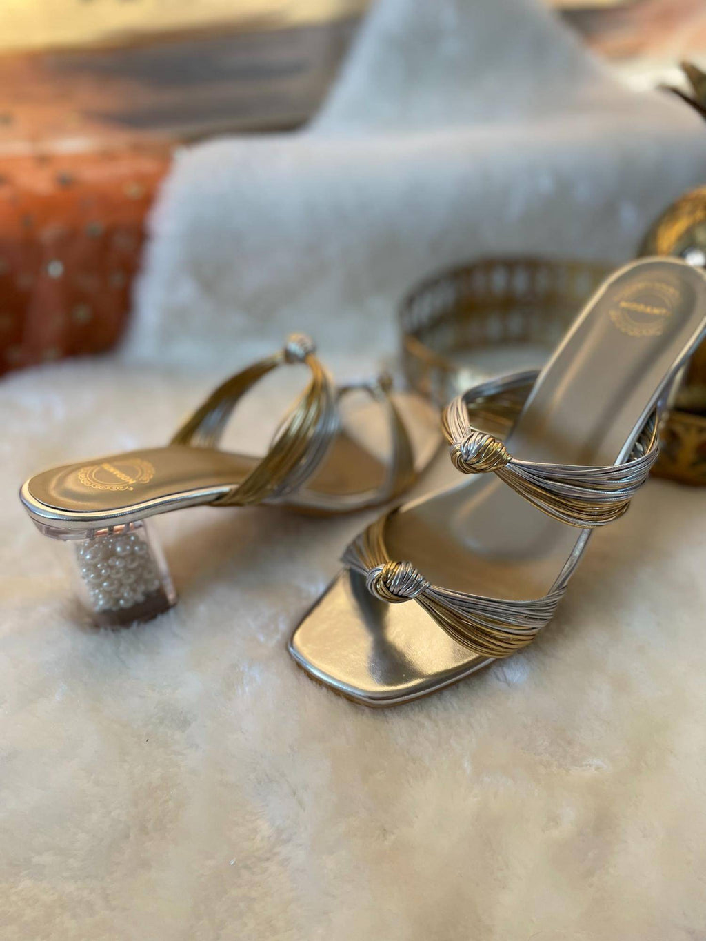 Gold Knot Pearl Heels | H78 - view 4