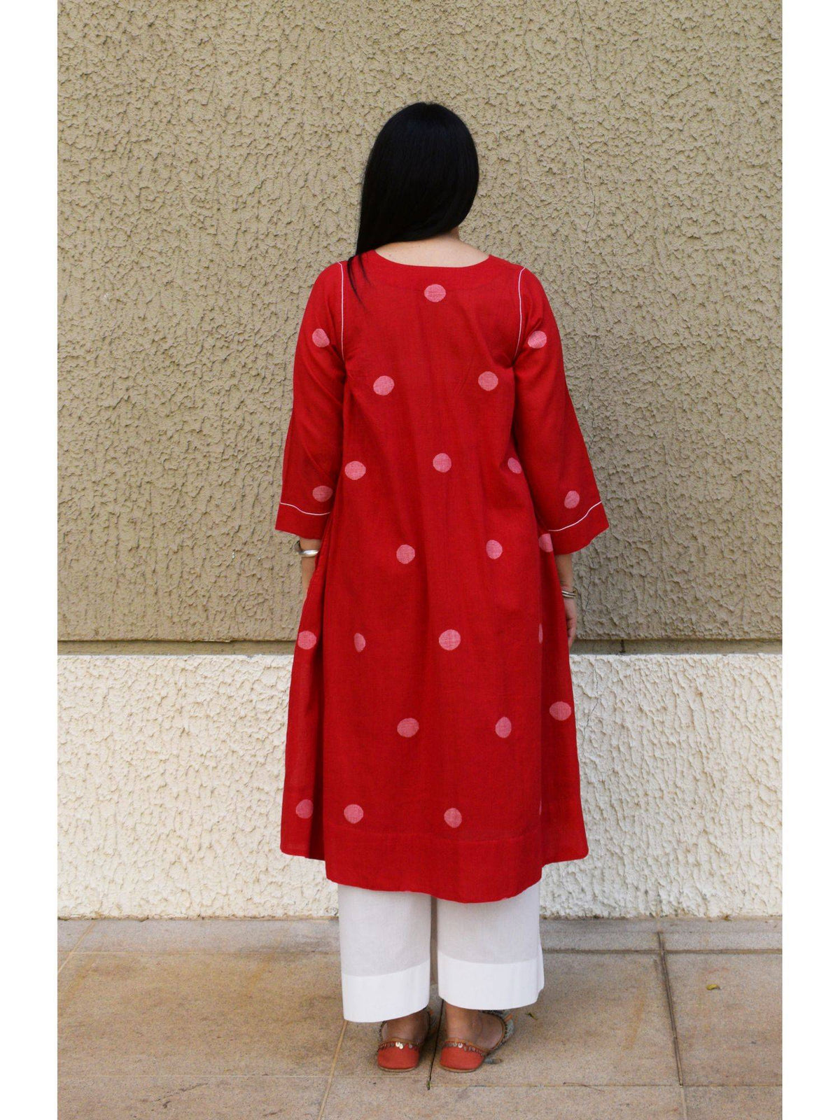 Red Polka Dot Jamdani Kurta With Side Gathers (Set of 2) | FY93 - view 3