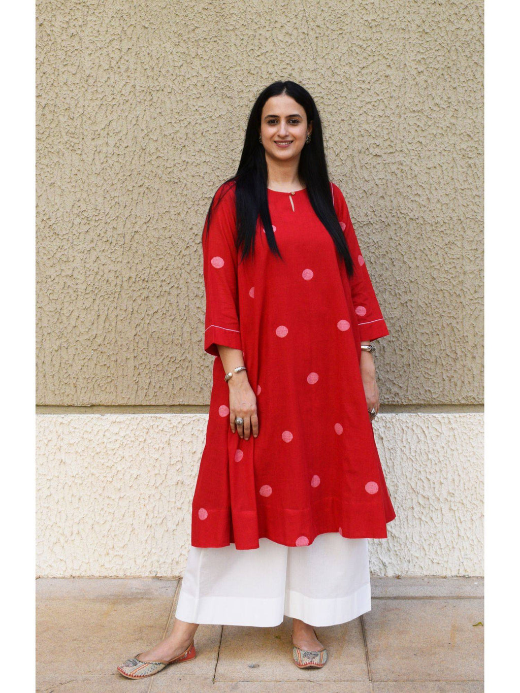 Red Polka Dot Jamdani Kurta With Side Gathers (Set of 2) | FY93 - view 4