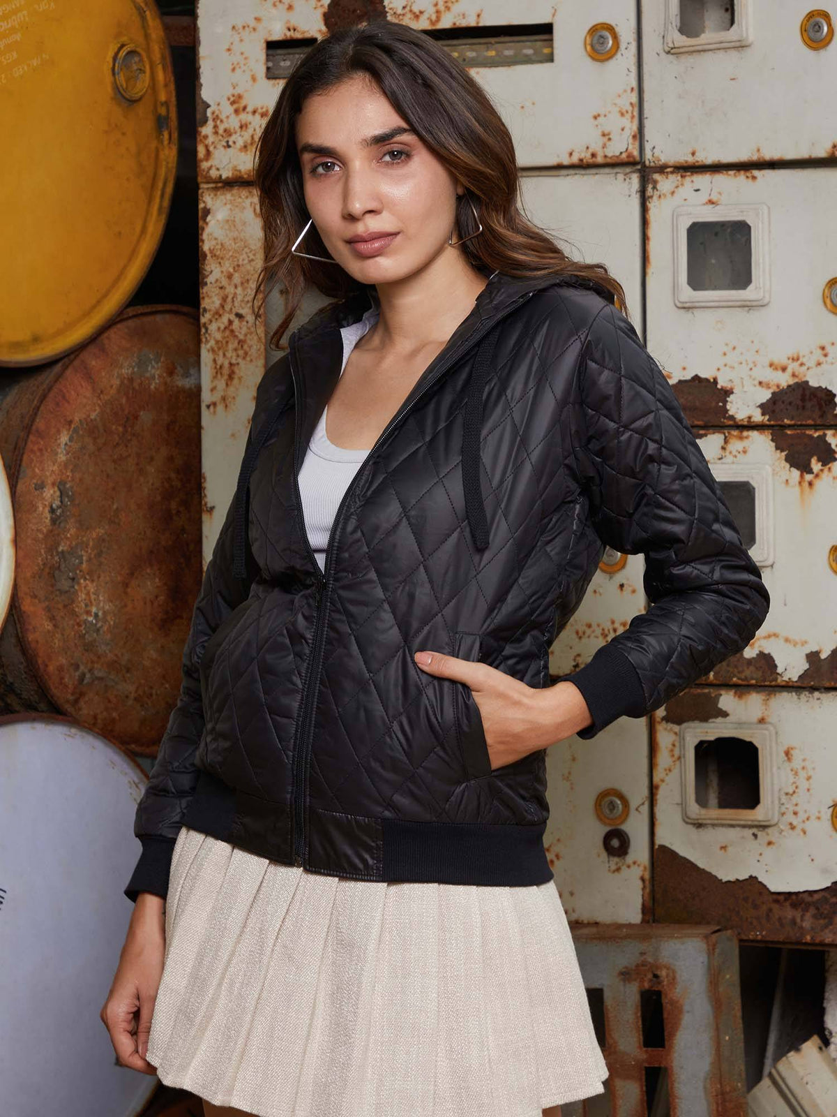 Women Onyx Black Rhombus-Quilted Puffer Jacket | JC78 - view 3