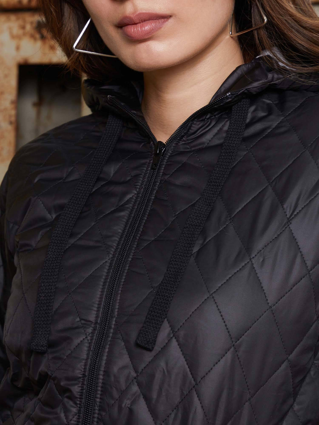 Women Onyx Black Rhombus-Quilted Puffer Jacket | JC78 - view 5
