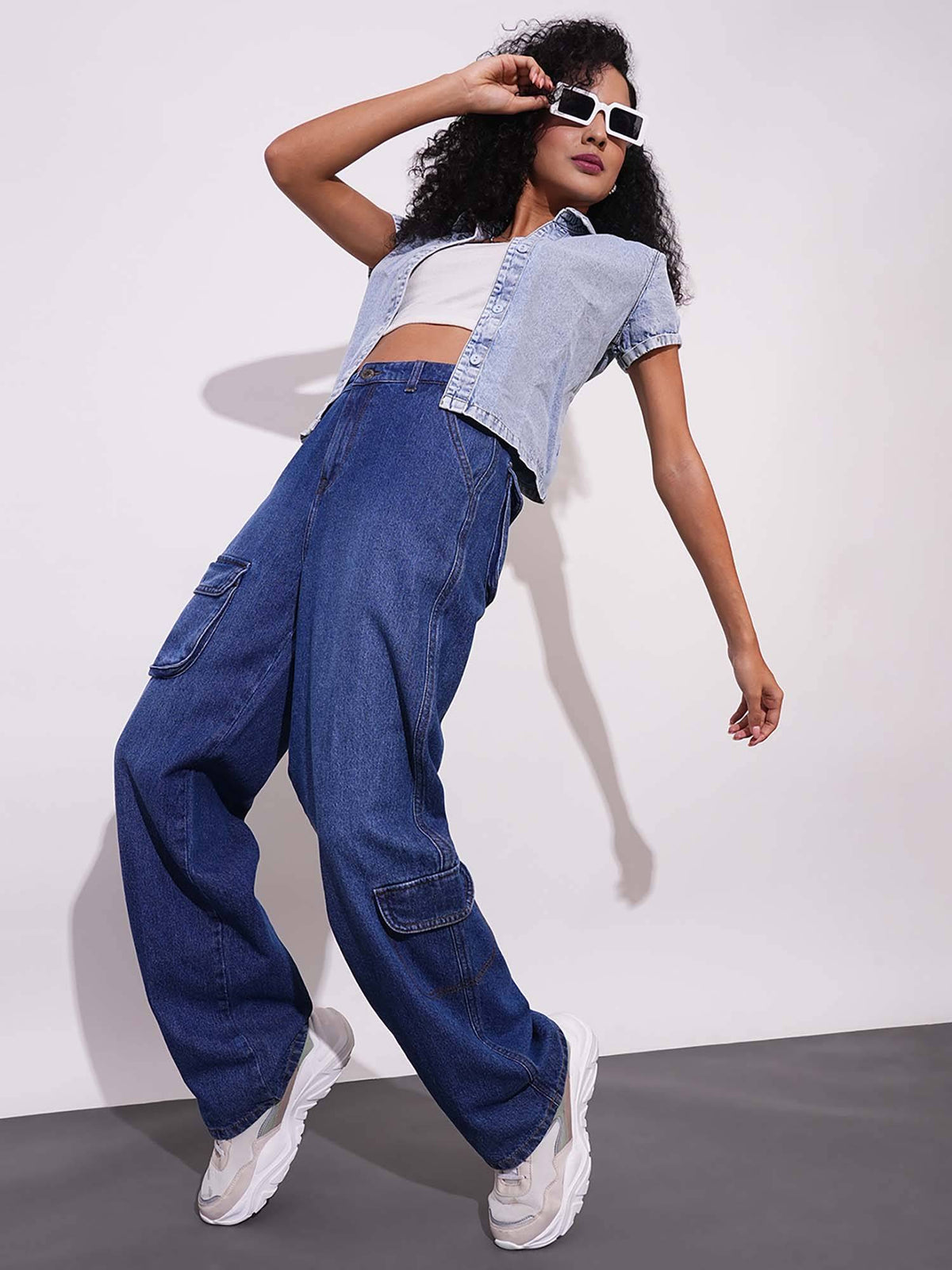 Women Med Blue Straight Fit Mid-Rise Clean Look Heavy Fade Cotton Cargo Style Jeans | BG78 - view 1