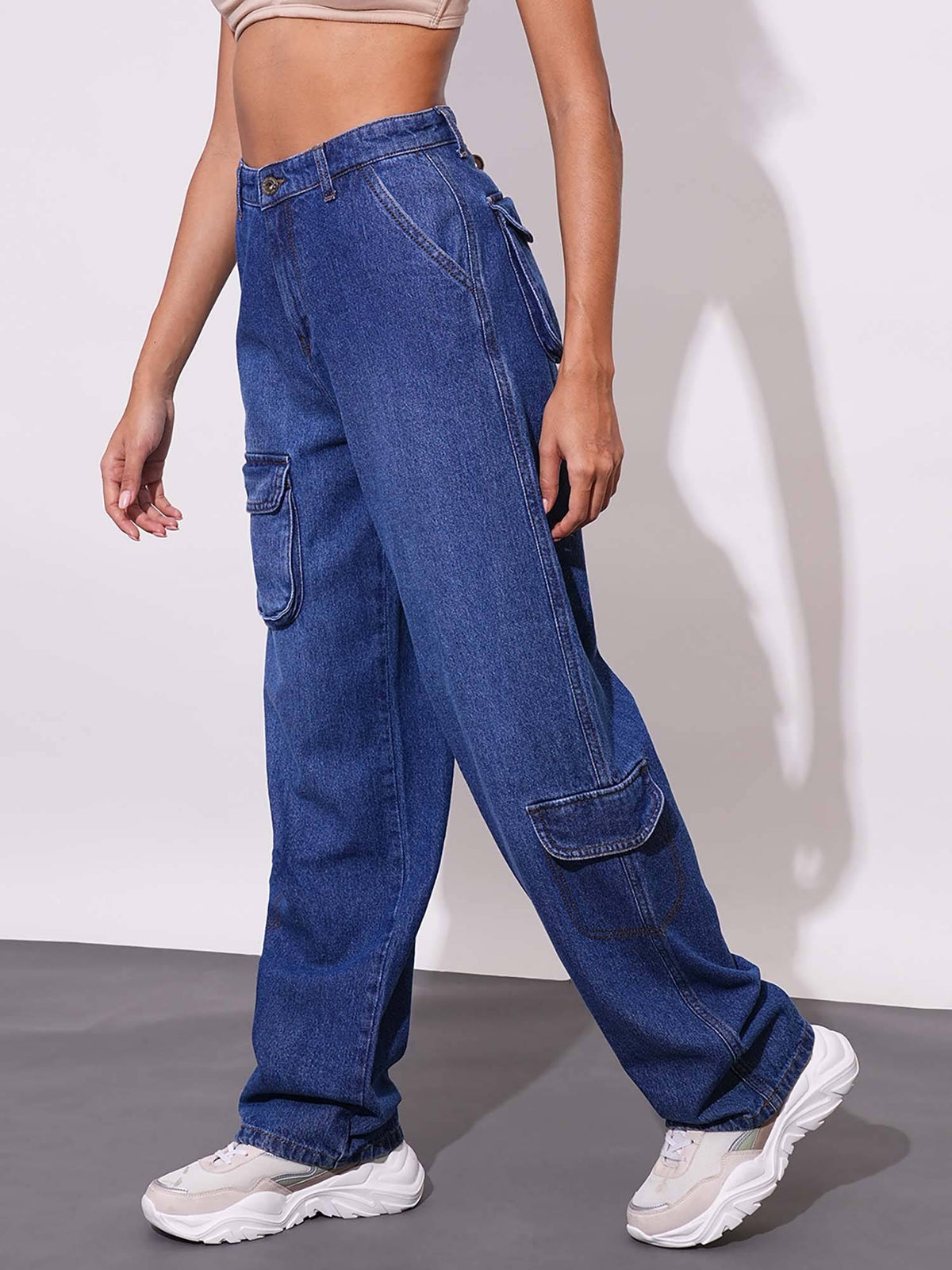 Women Med Blue Straight Fit Mid-Rise Clean Look Heavy Fade Cotton Cargo Style Jeans | BG78 - view 3