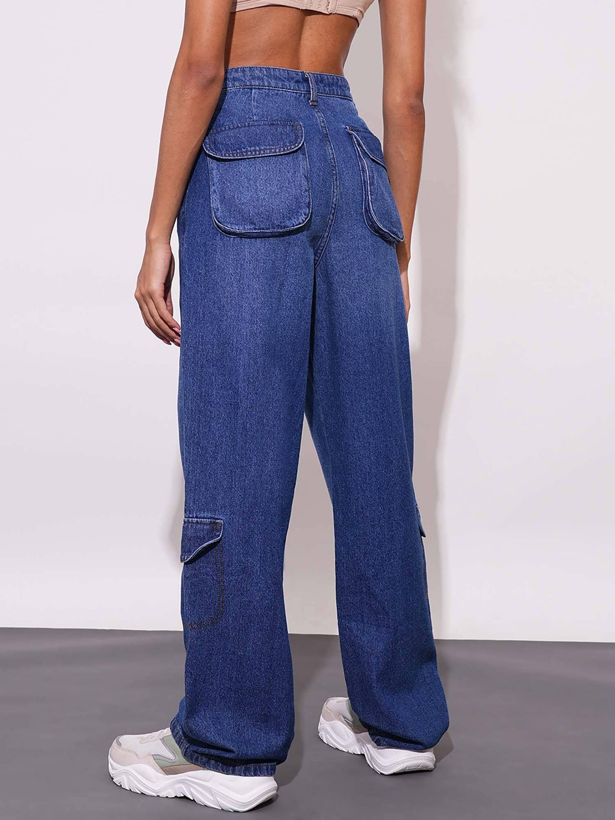 Women Med Blue Straight Fit Mid-Rise Clean Look Heavy Fade Cotton Cargo Style Jeans | BG78 - view 5