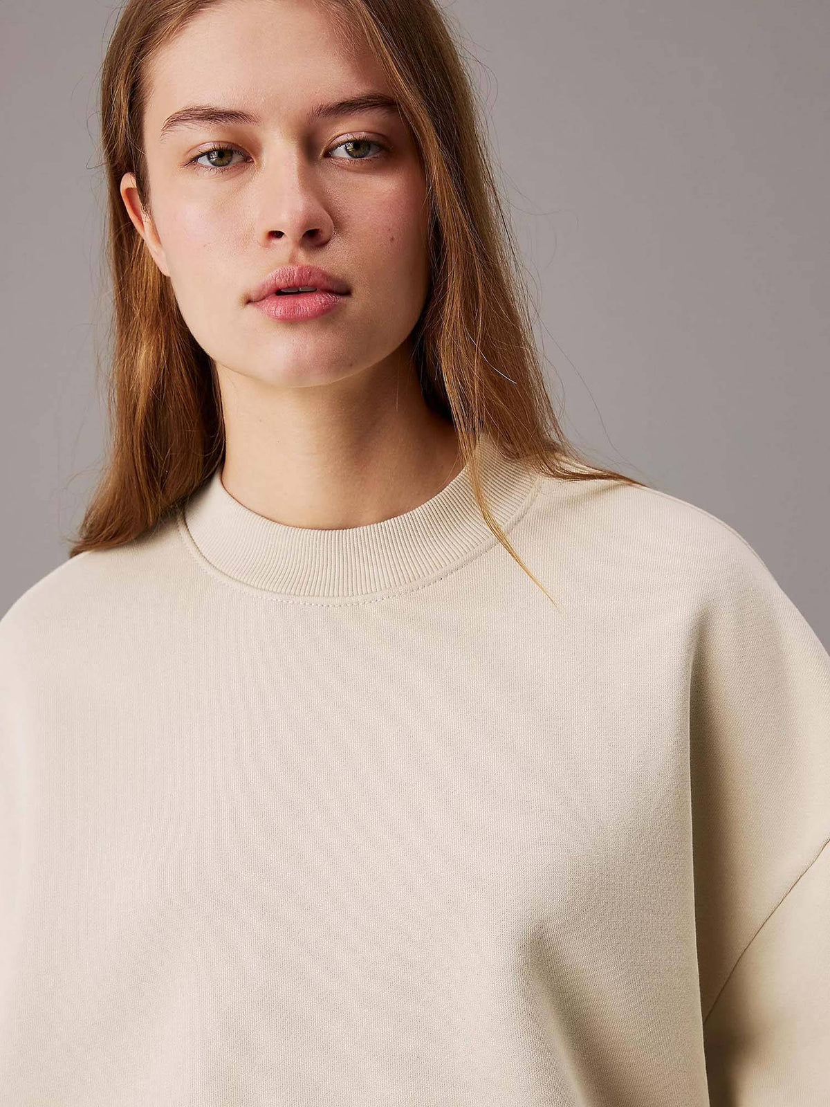 Beige Women's Fleece Sweatshirt Solid Pattern with Classic Round Neck | SS90 - view 2