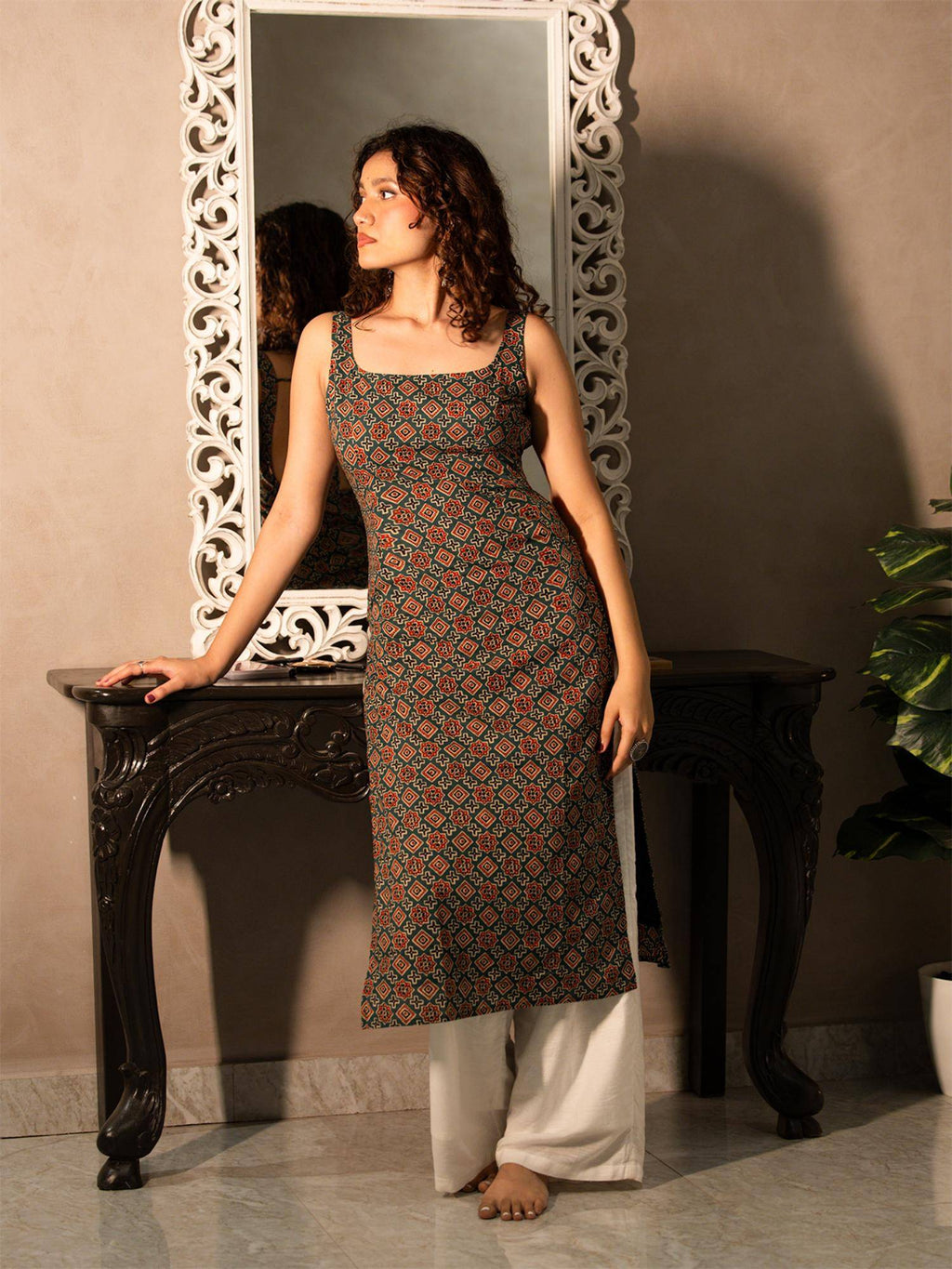Green Printed Cotton Slim Fit Kurta | KDG - view 4