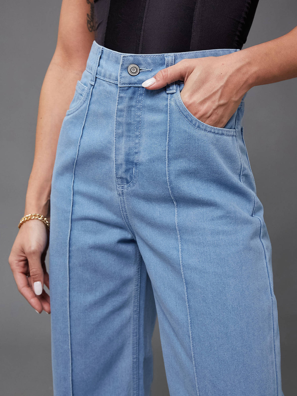 Women Black Solid Regular Fit Jeans | ST23 - view 11