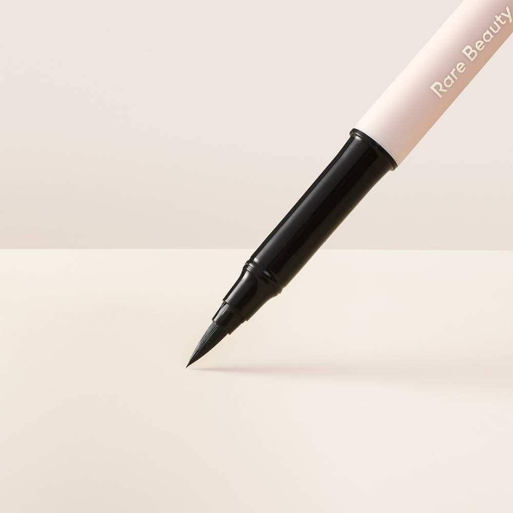 Perfect Strokes Matte Liquid Eyeliner | E20 - view 3