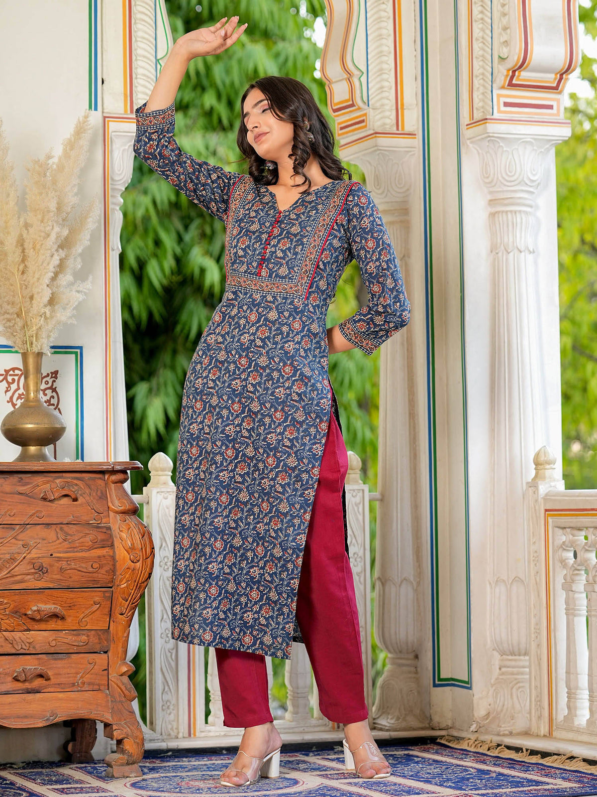 Womens Floral Printed Straight Cotton Navy Blue Kurta | FY93 - view 4