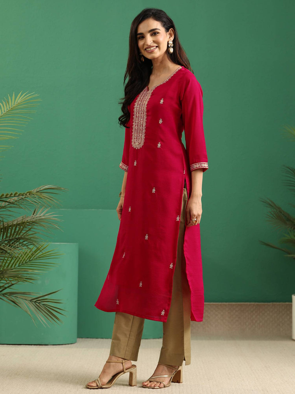 Red Embroidered Silk Blend Kurta | KDG - view 3