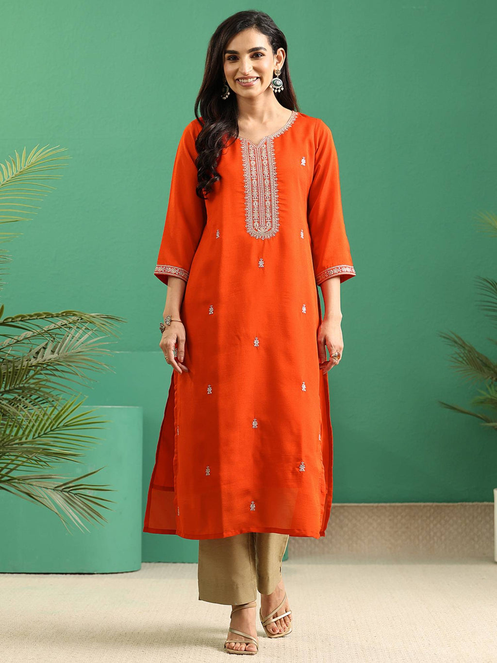 Red Embroidered Silk Blend Kurta | KDG - view 8