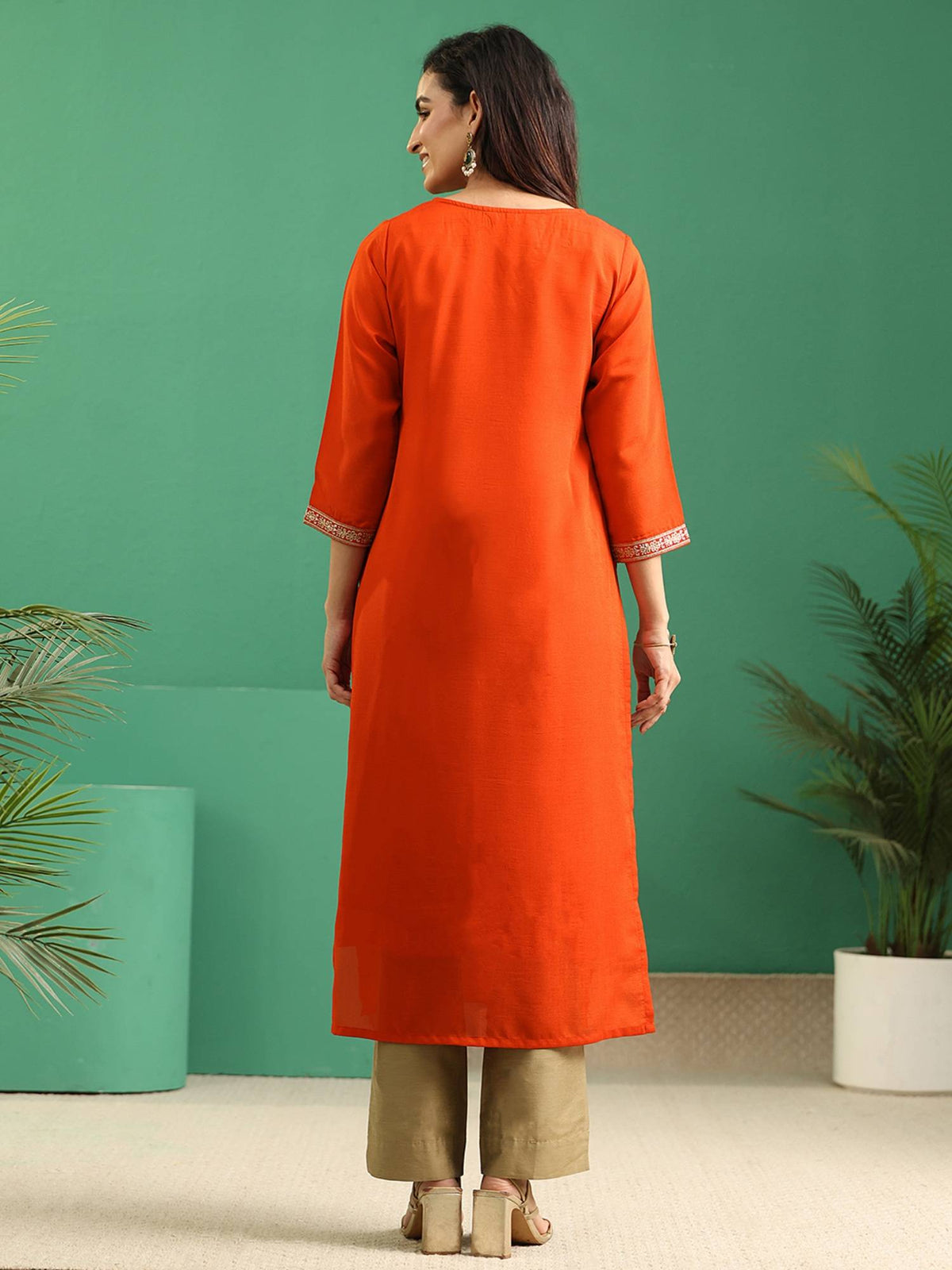Red Embroidered Silk Blend Kurta | KDG - view 10
