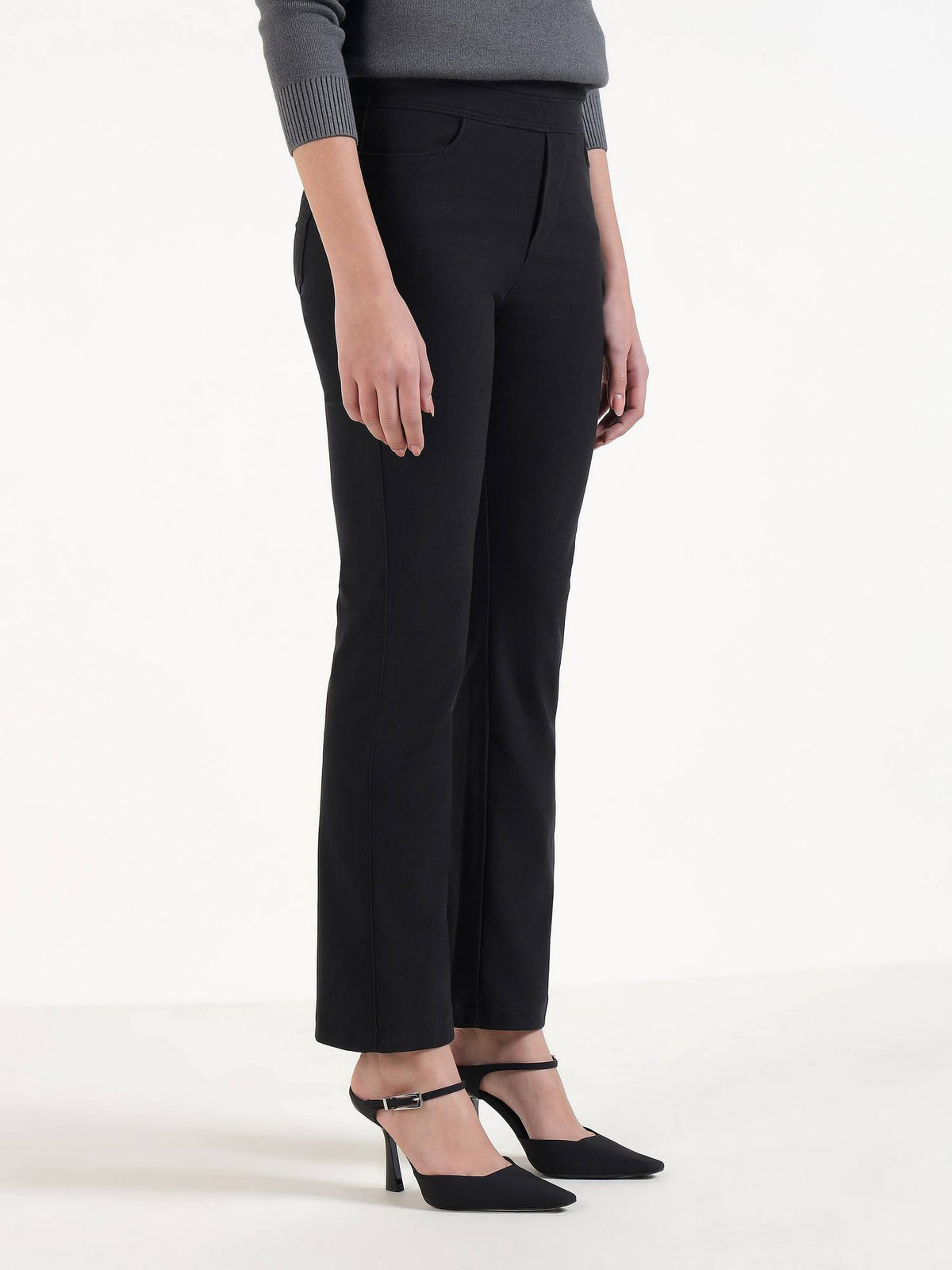 Women Black Relaxed Straight Leg Jeggings | RF89 - view 4