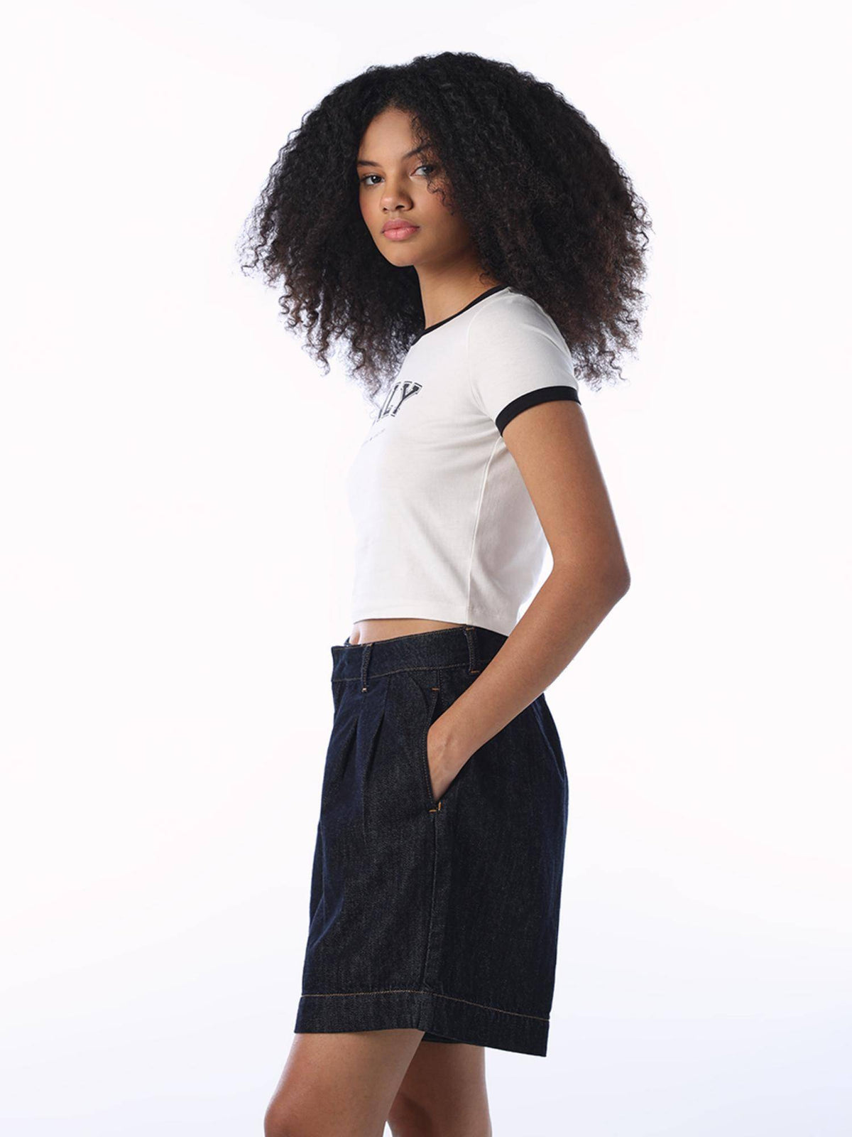 Women White Cotton T-Shirt | O24 - view 5