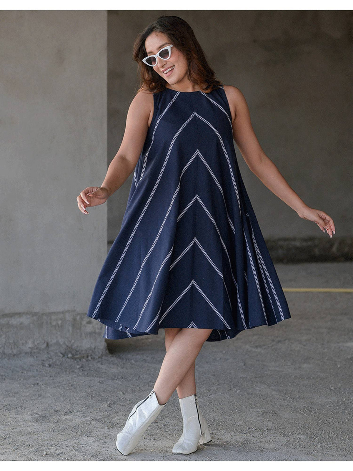 Women Starry Blue Cotton Weave Dress | D56 - view 1