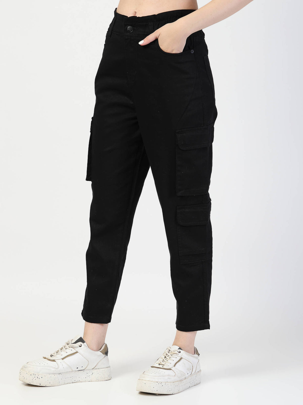 Black Relaxed Fit Cargo Jeans | RF89 - view 3