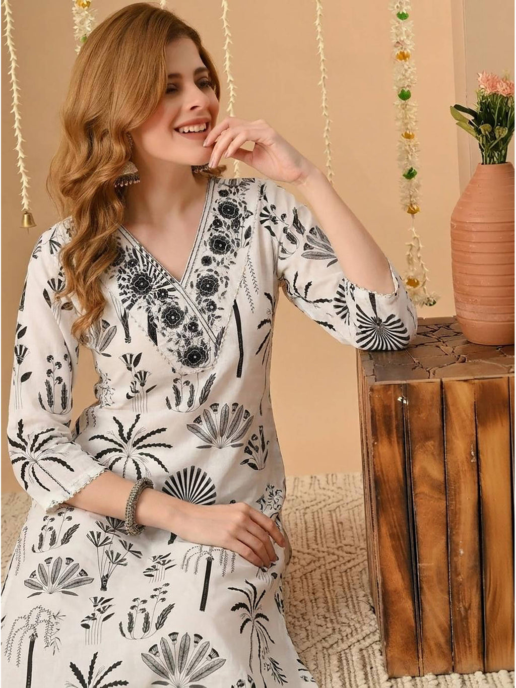 Off White-Black Cotton Floral Printed Embroidered Kurta | FY93 - view 4