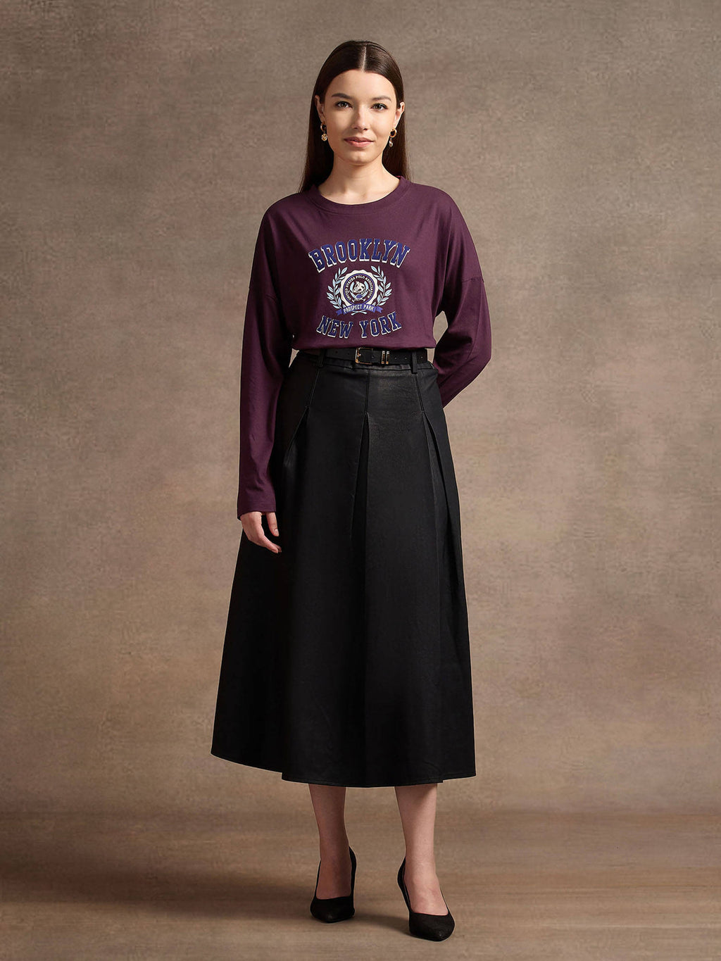 Purple Drop Shoulder Graphic Print T-Shirt | PW43 - view 2