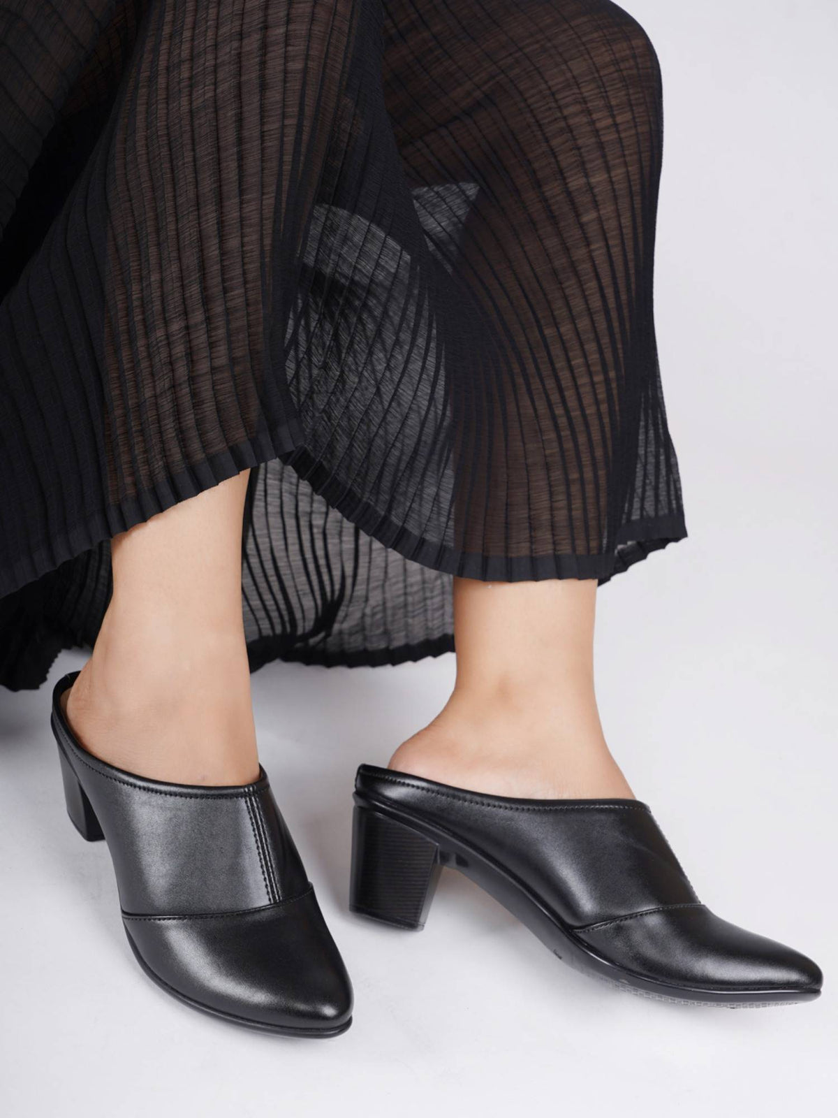 Black Women Slip On Pumps | H78 - view 2