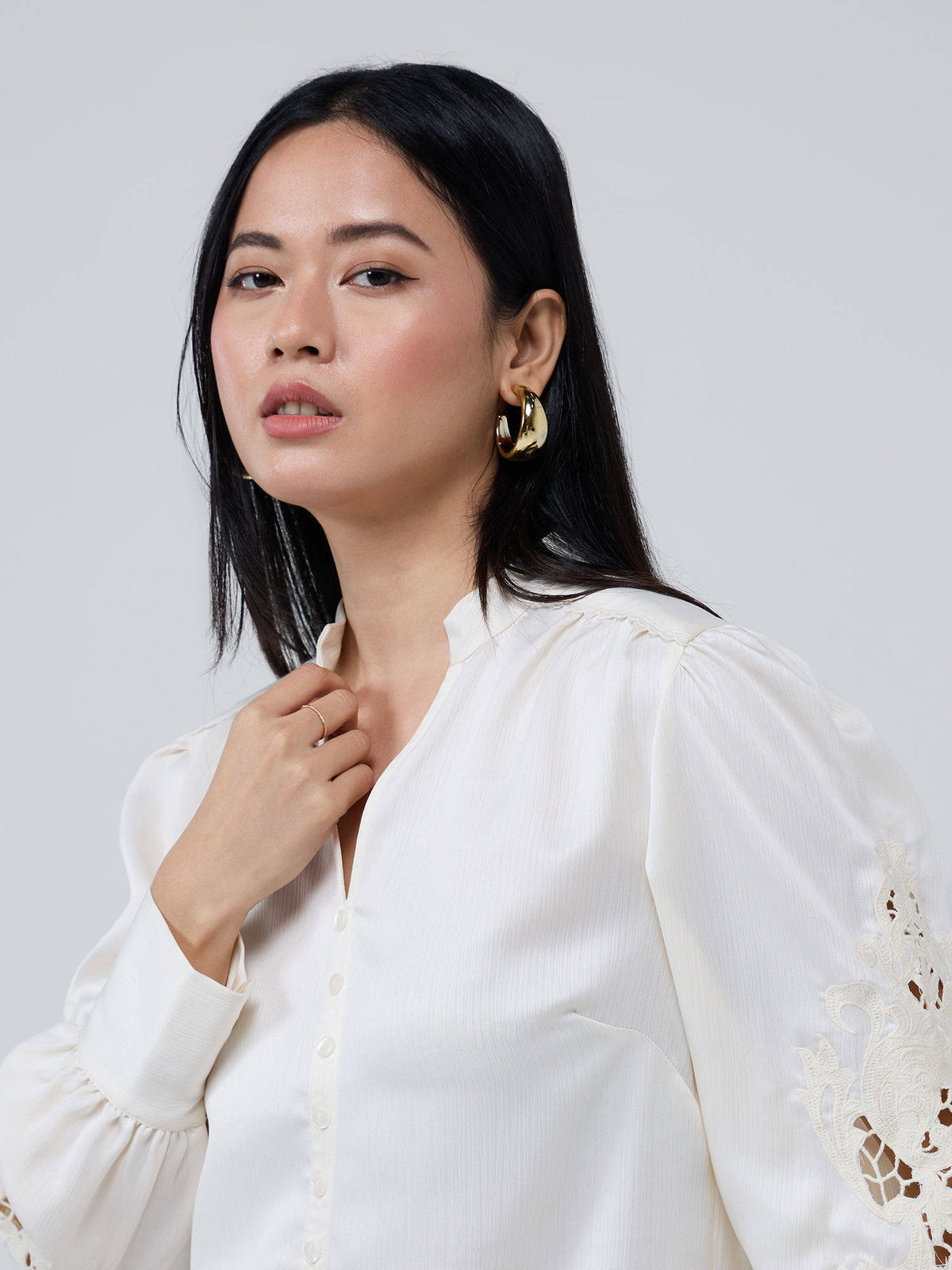Cream Mandarin Neck Cut Work Detail Shirt | S67 - view 5