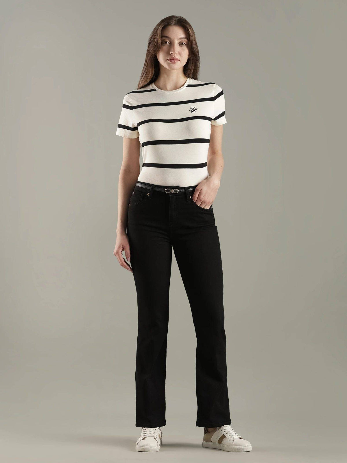Black Mid Rise Jeans | ST23 - view 2