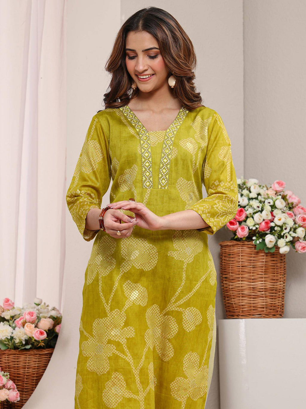 Green Floral Bandhani Printed Straight Kurta | FY93 - view 5