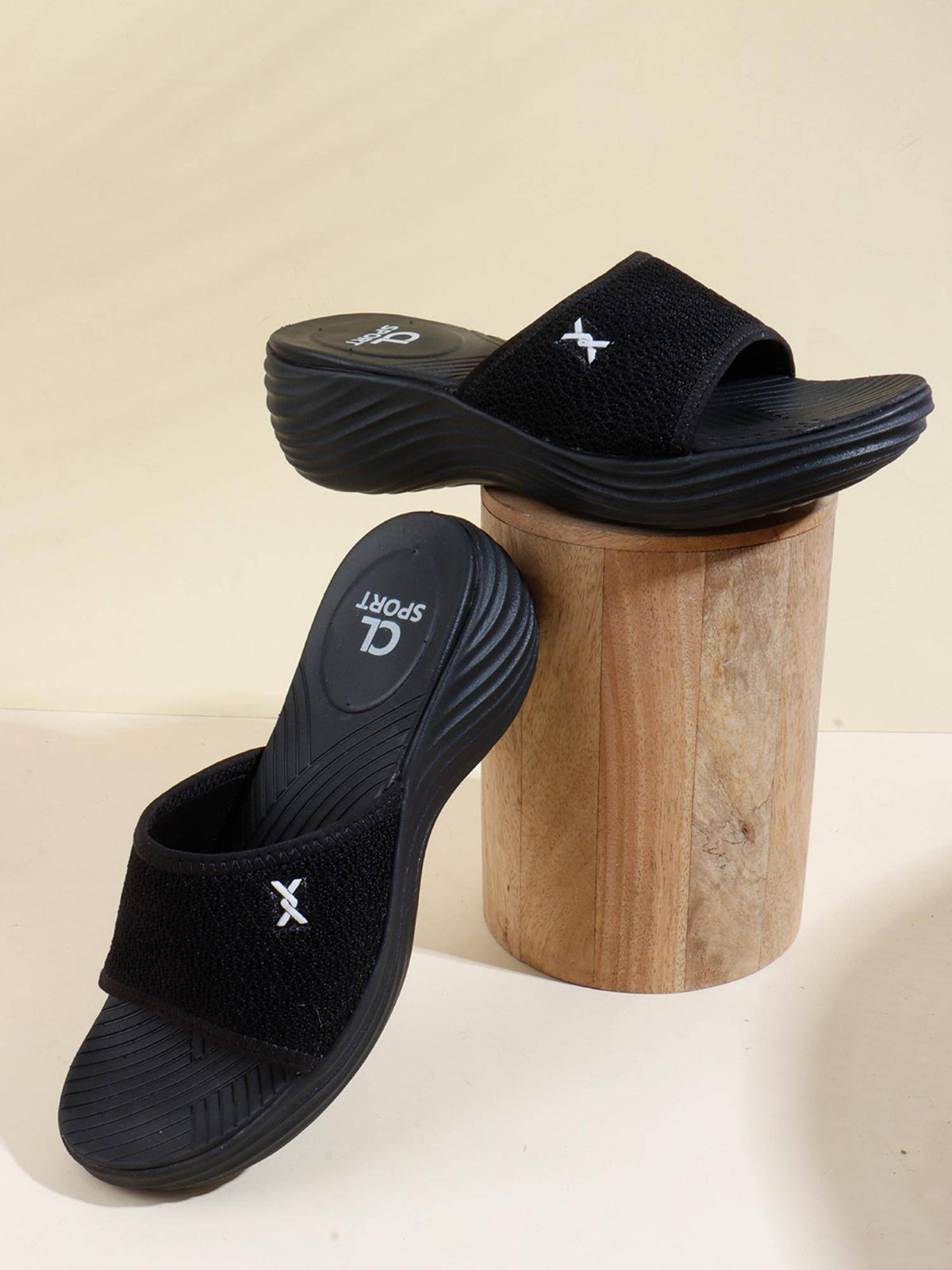 Women Woven Comfort Black Sandals | SD89 - view 3