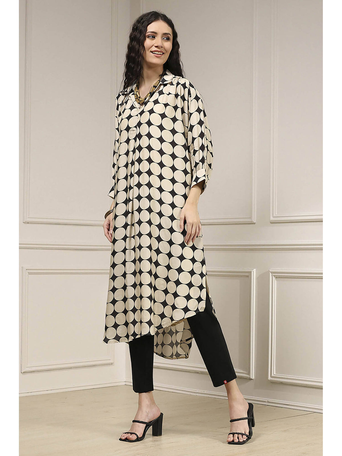 Women White Viscose A-Line Printed Kurta with Inner | U3S - view 3