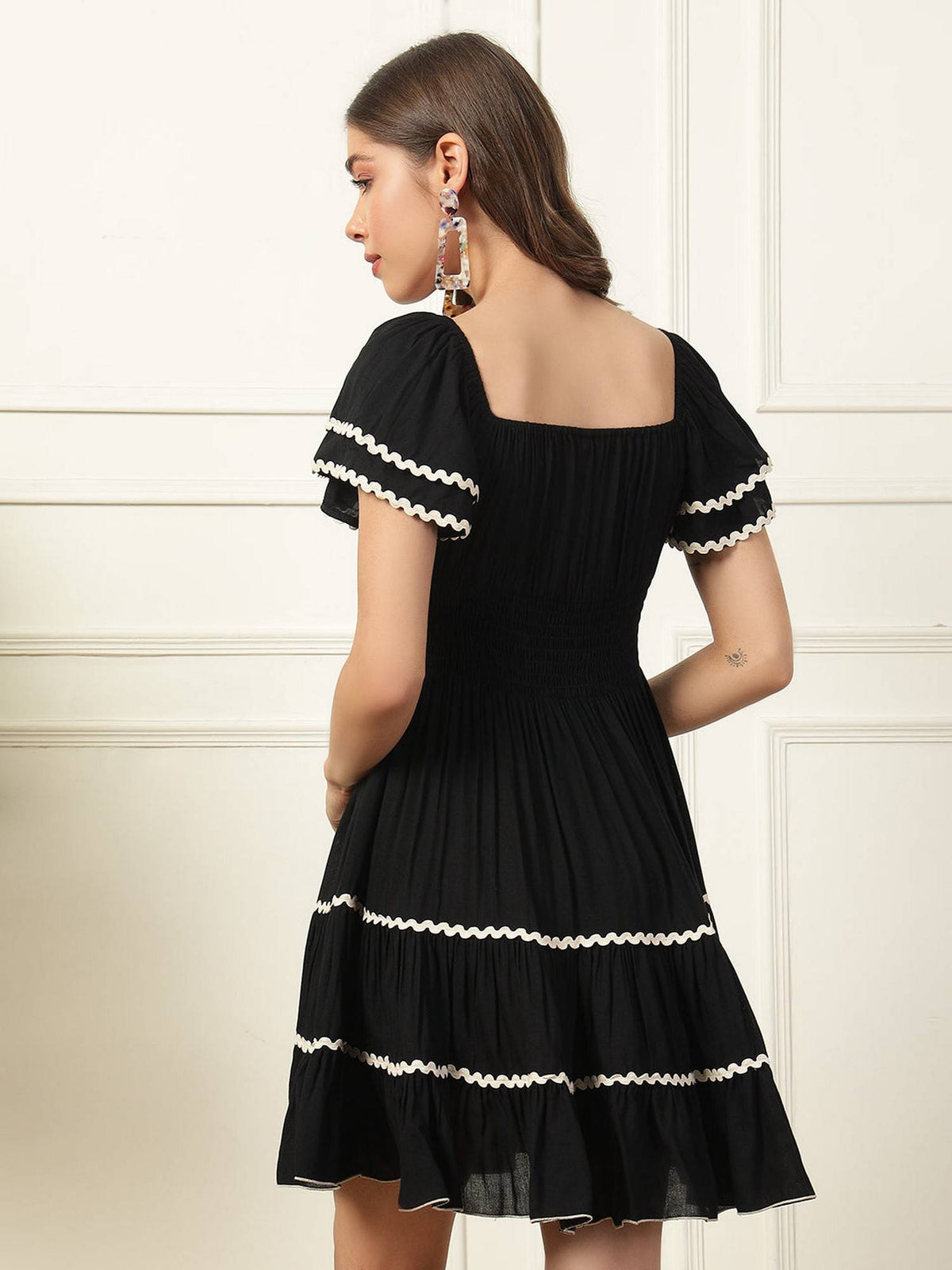 Women Black Tiered Dress | D56 - view 4