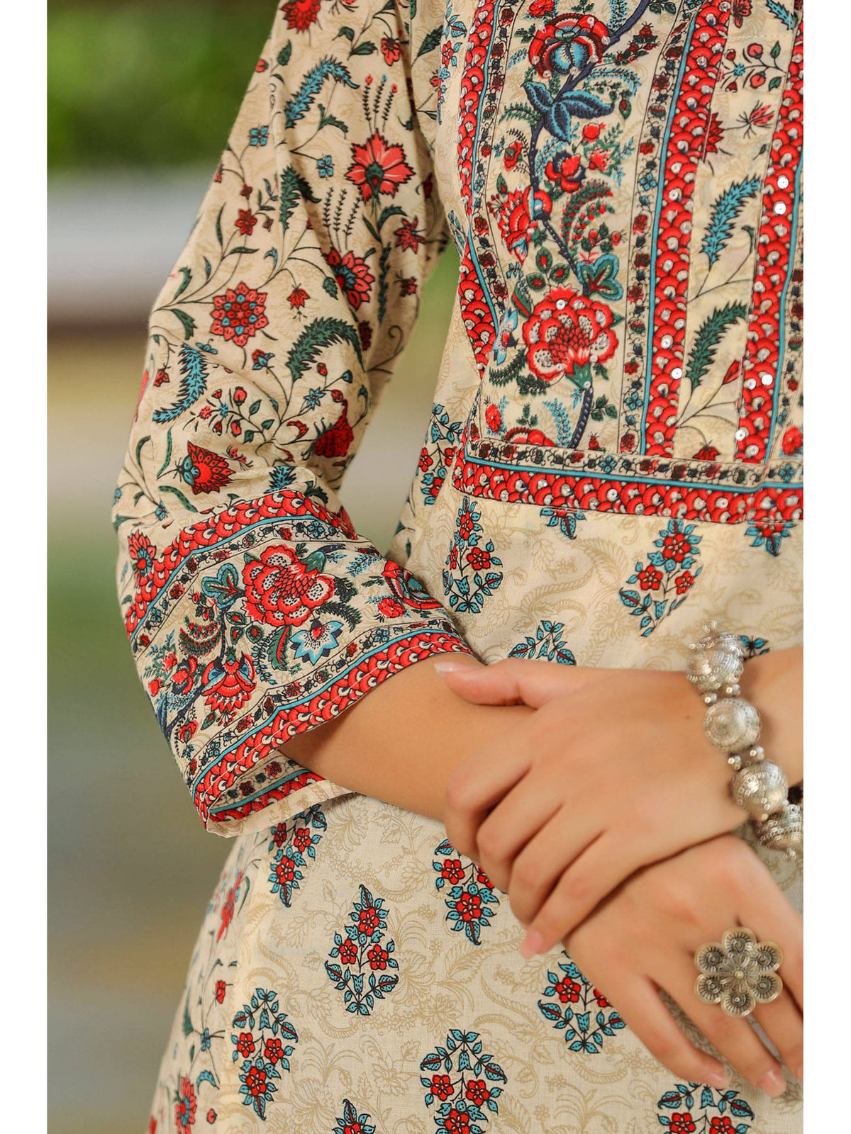 Women Cream Ethnic Motifs Printed Sequinned Pure Cotton A-Line Kurta | U3S - view 4
