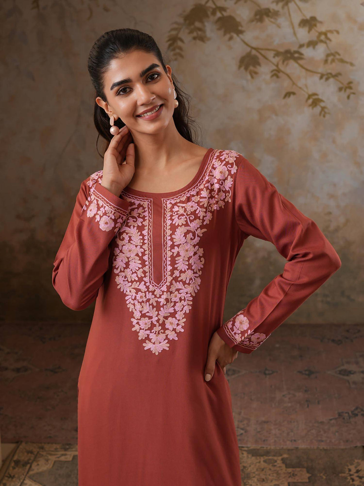 Women Floral Kashmiri Aari Embroidered Viscose Rayon Slim Fit Kurta | FY93 - view 16