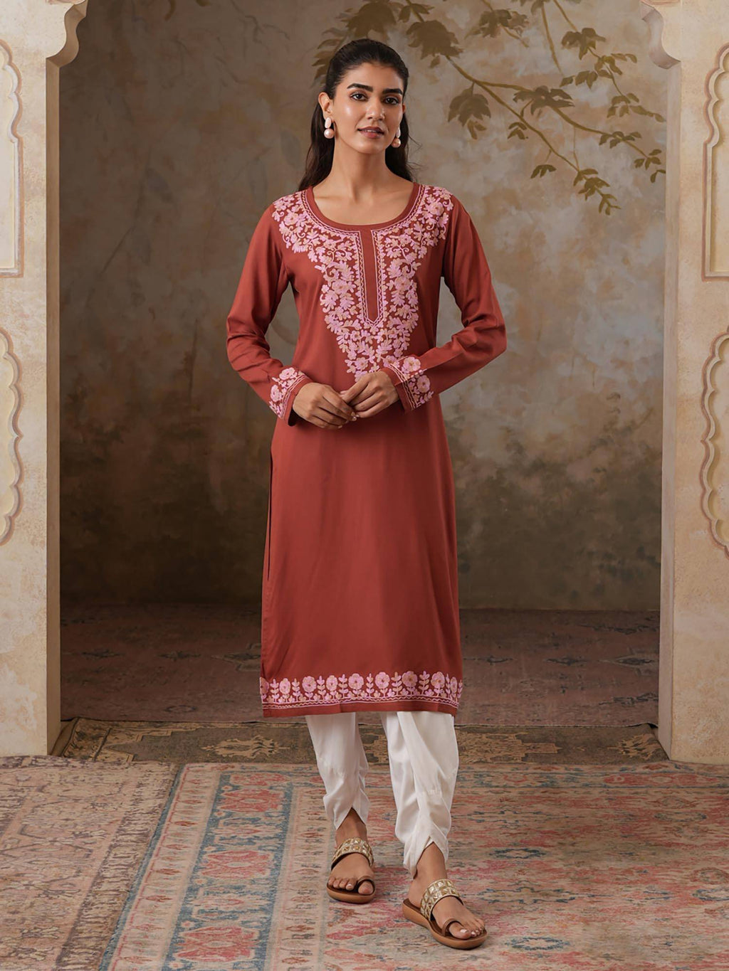 Women Floral Kashmiri Aari Embroidered Viscose Rayon Slim Fit Kurta | U3S - view 18