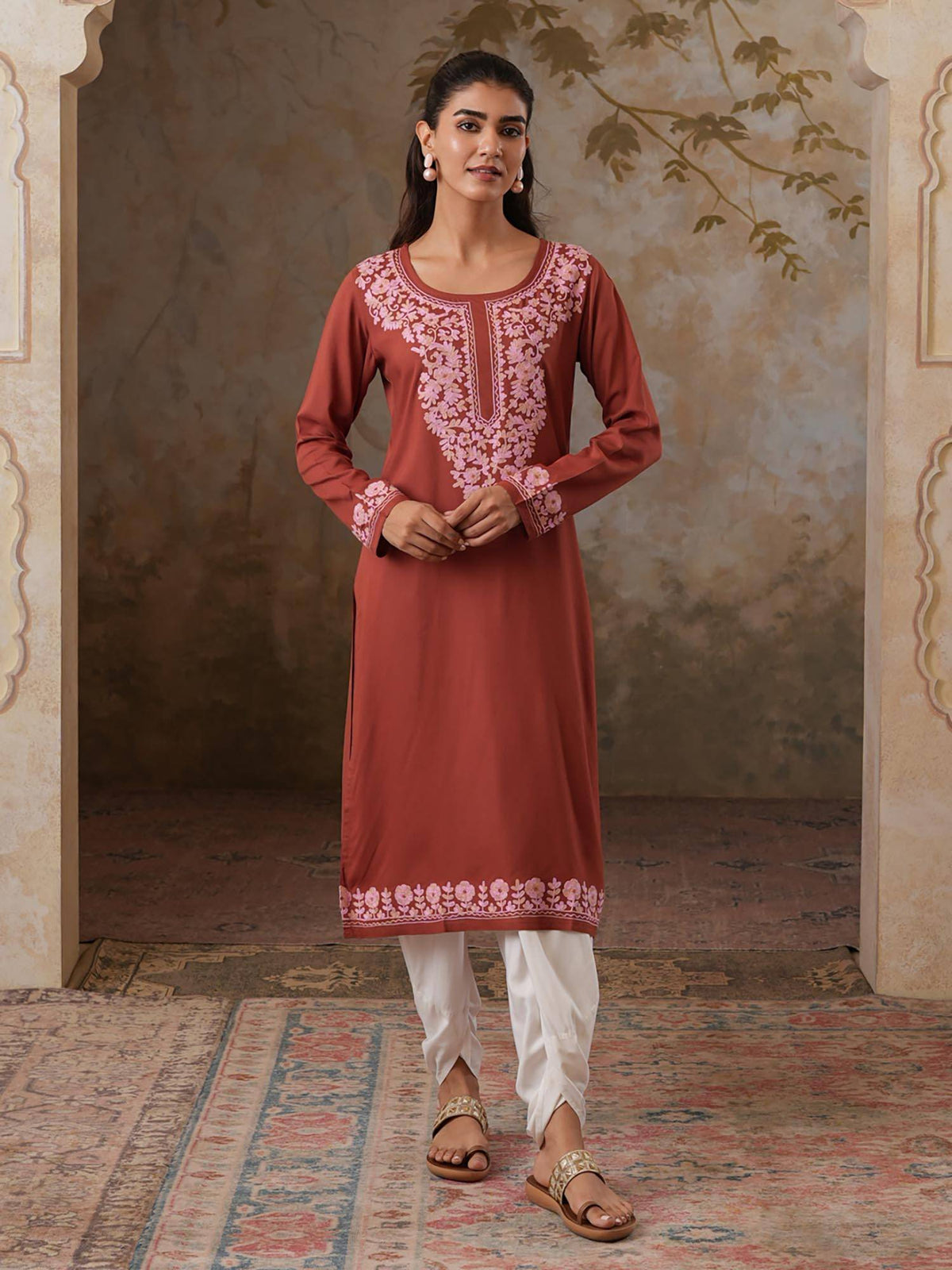 Women Floral Kashmiri Aari Embroidered Viscose Rayon Slim Fit Kurta | U3S - view 18