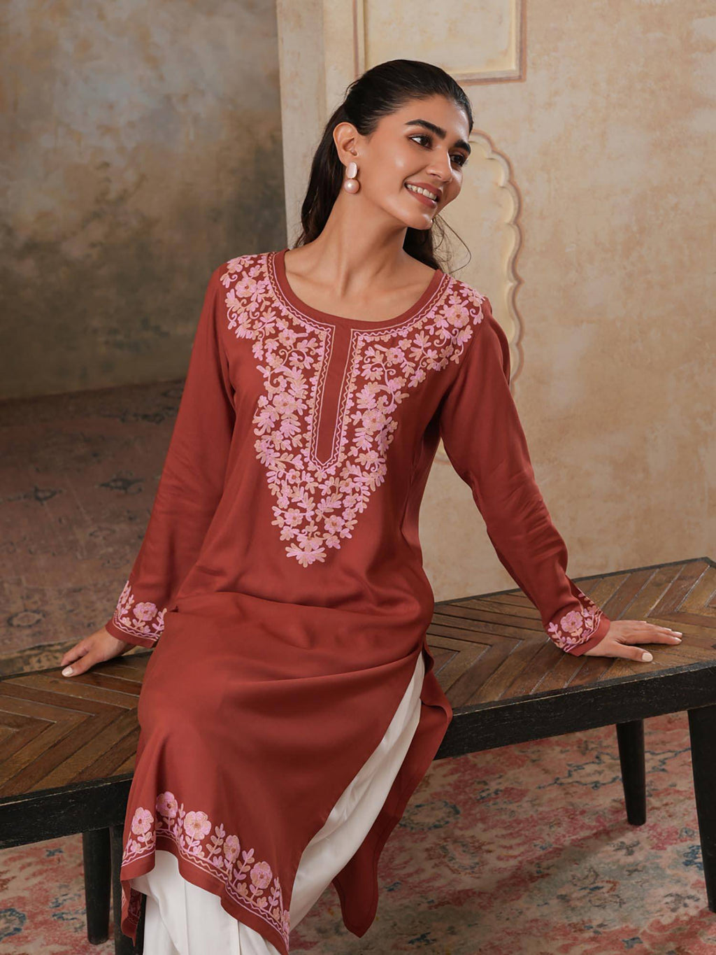 Women Floral Kashmiri Aari Embroidered Viscose Rayon Slim Fit Kurta | U3S - view 20
