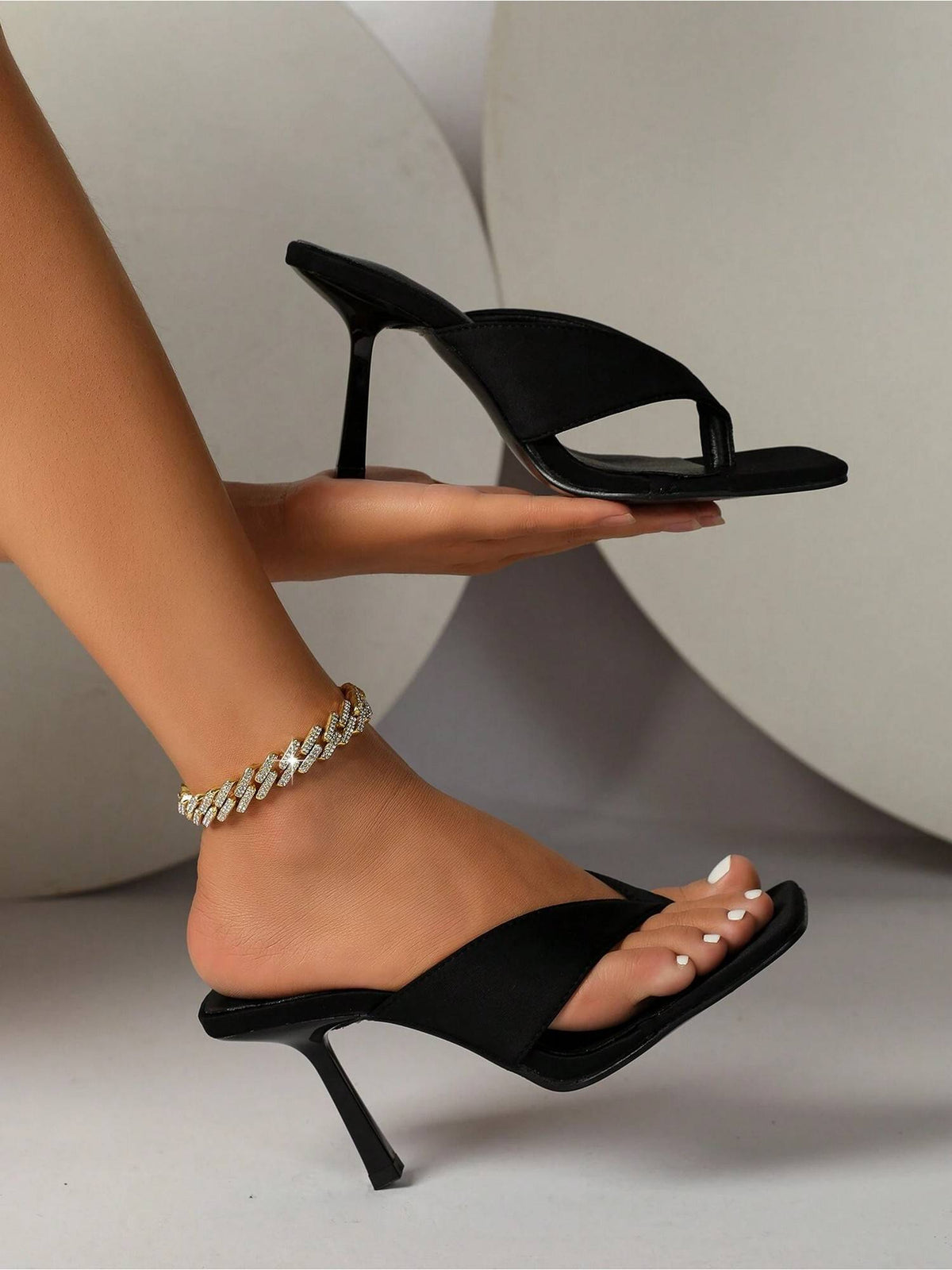 Ebony Black Thong Strap Stilettos Heel | H78 - view 3