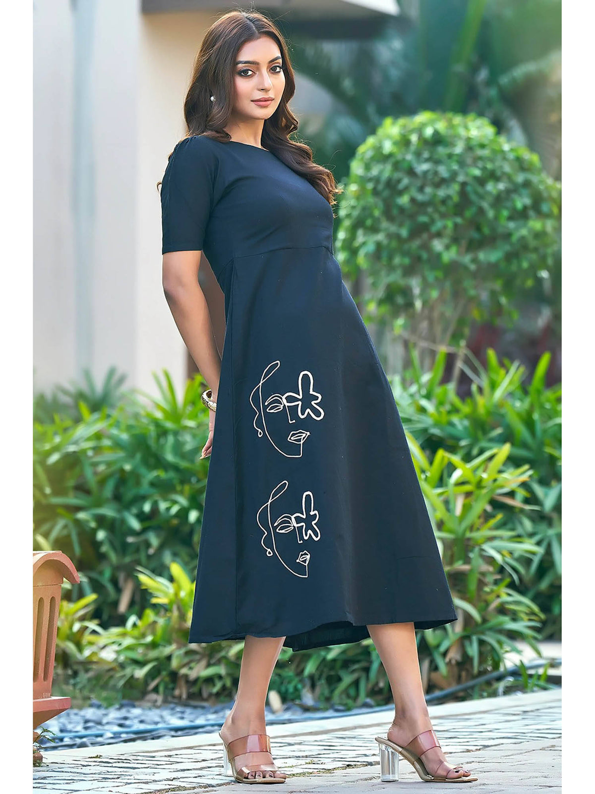 Black Embroidered A-Line Midi Dress | D56 - view 5