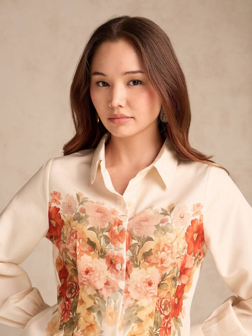 Off White Cinched Waist Printed Shirt | S67 - view 2