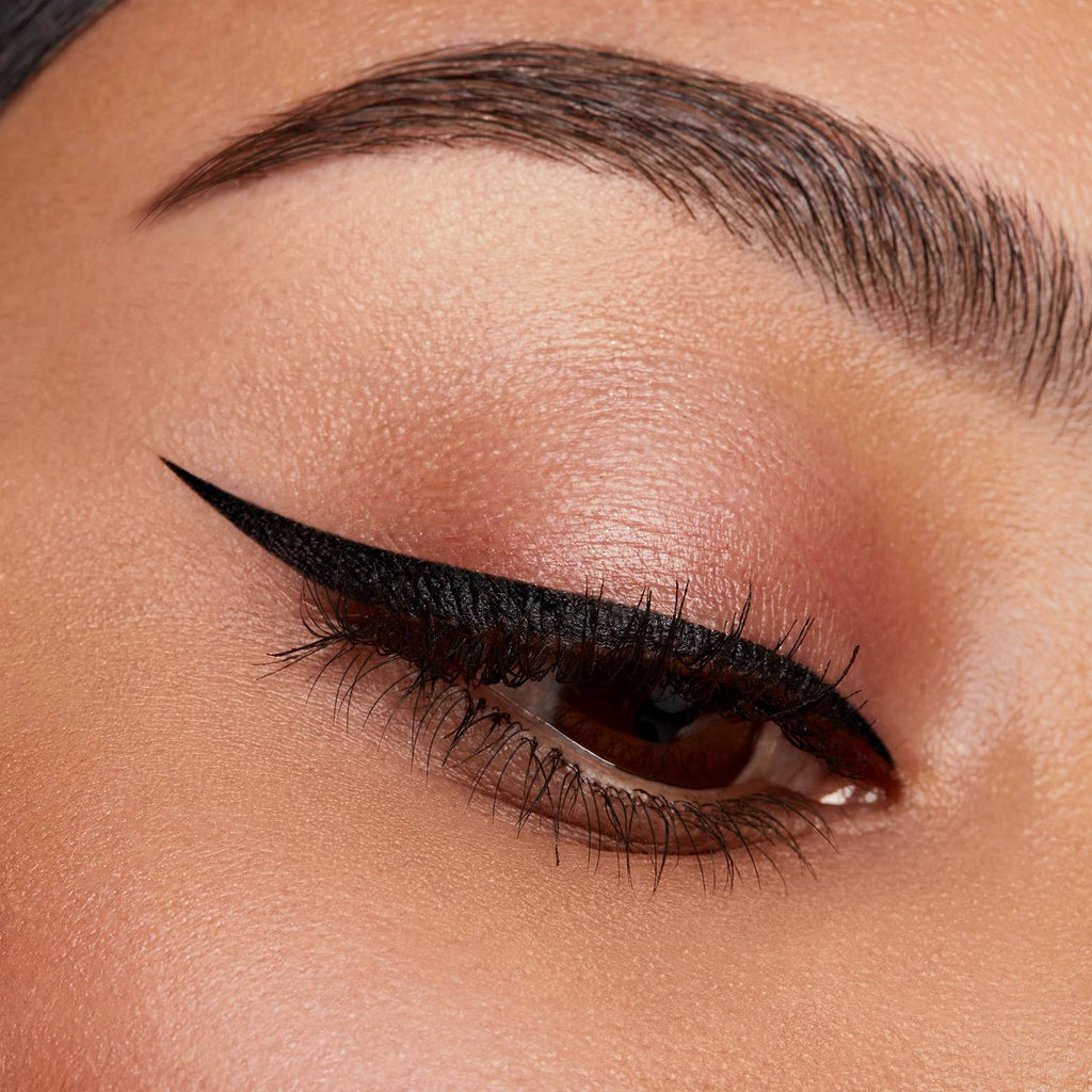 Liquid Pen Eyeliner - Black 001 | E20 - view 5