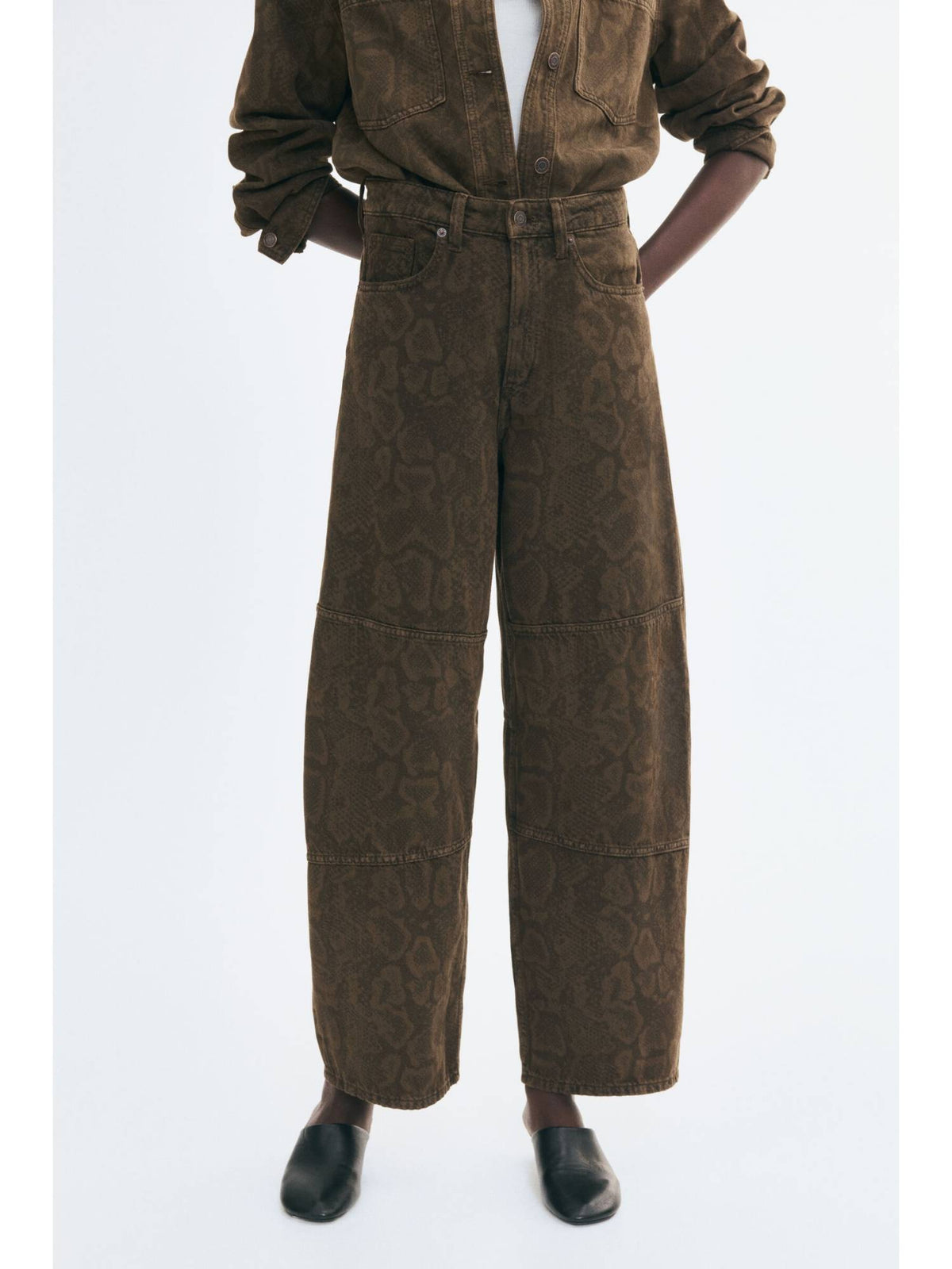Women Brown Barrel High Waist Jeans | ST23 - view 2