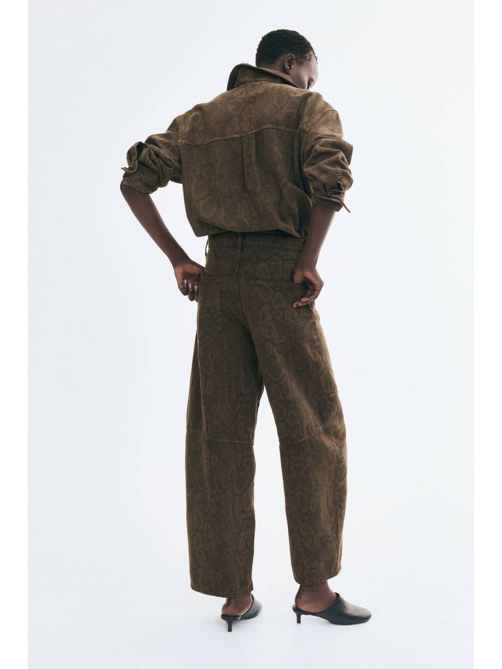 Women Brown Barrel High Waist Jeans | ST23 - view 5