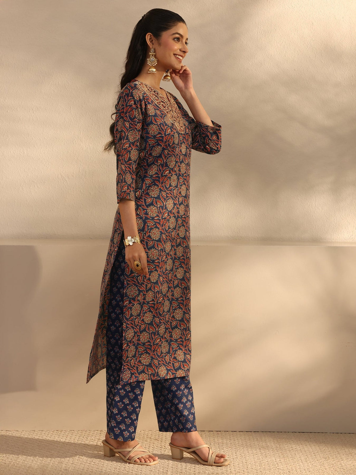 Gerua Blue Floral Printed Straight Suits Set With Dupatta KS67